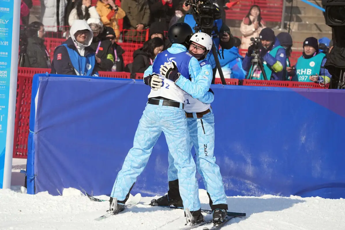 Ербол Мырзабосынов и Геннадий Головкин поздравили чемпионов Азиатских игр