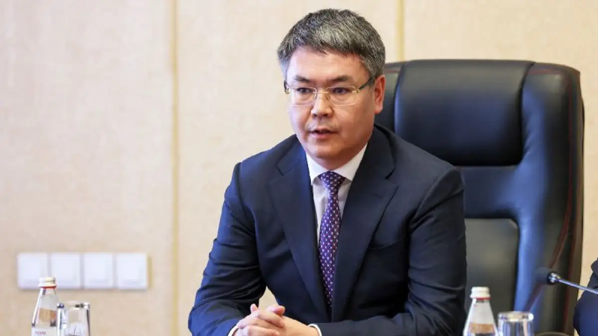 Президент Казахстана переназначил двух акимов