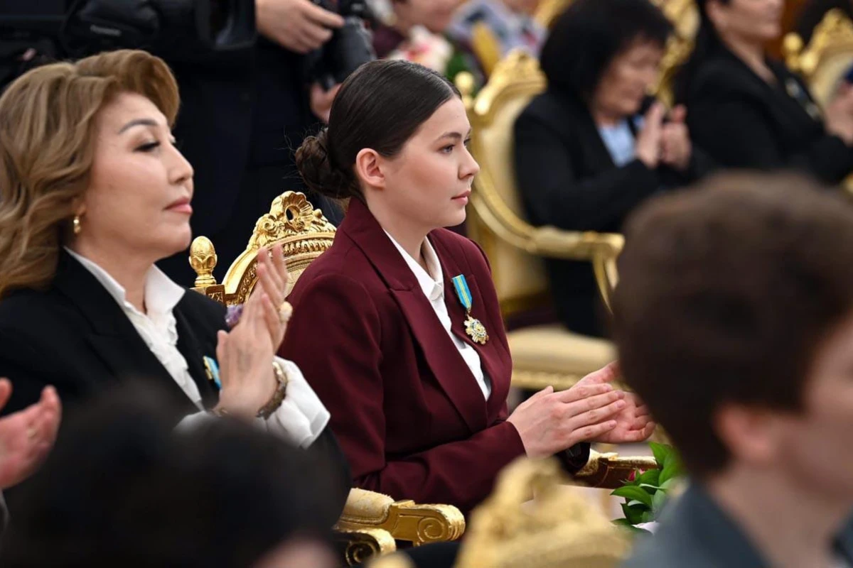 Еспаева, Перепечина, Шумекова, Абдуллина - кому вручили госнаграды в Акорде 