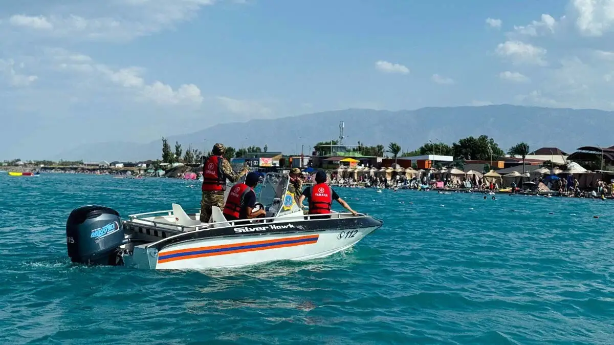 На Алаколе прошли рейды спасателей