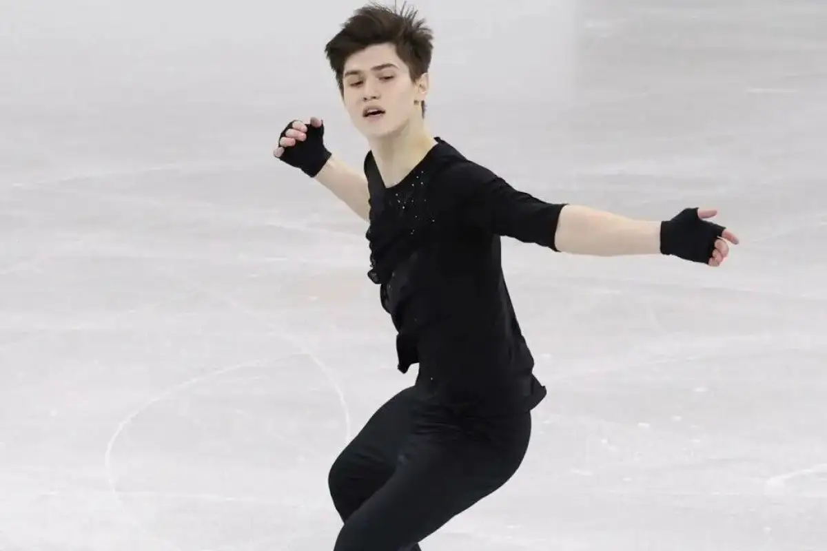 Диас Жиренбаев показал короткую программу на ЧМ в Праге