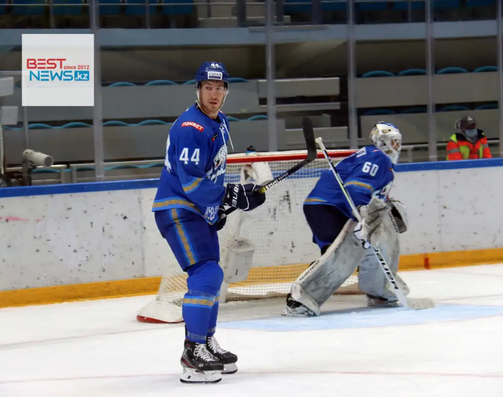 Названа причина отсутствия трех игроков Барыса в матче с ЦСКА