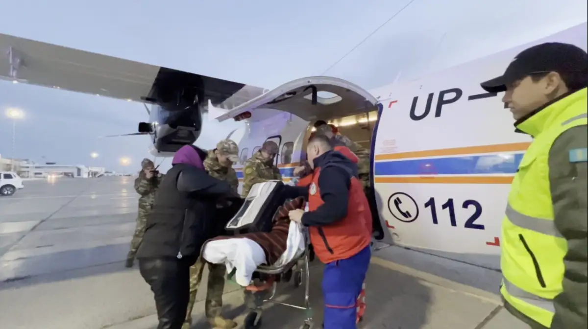 Самолёт МЧС доставил пациента в Астану