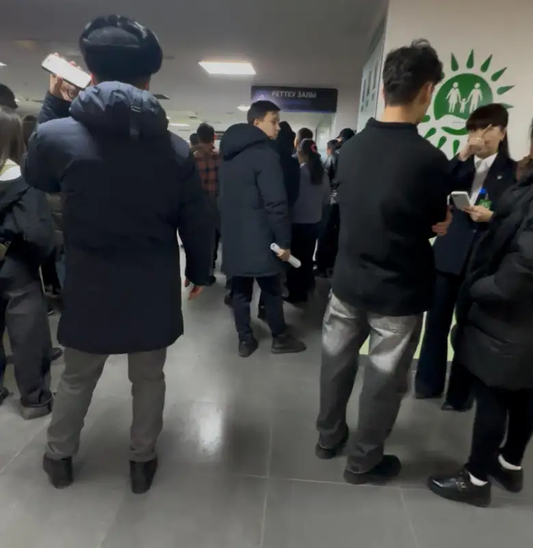 Астанчане ринулись за красивыми автономерами