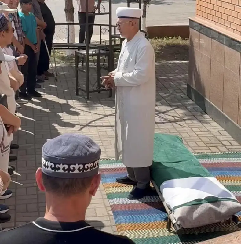 В Астане начались похороны солдата Ербаяна Мухтара