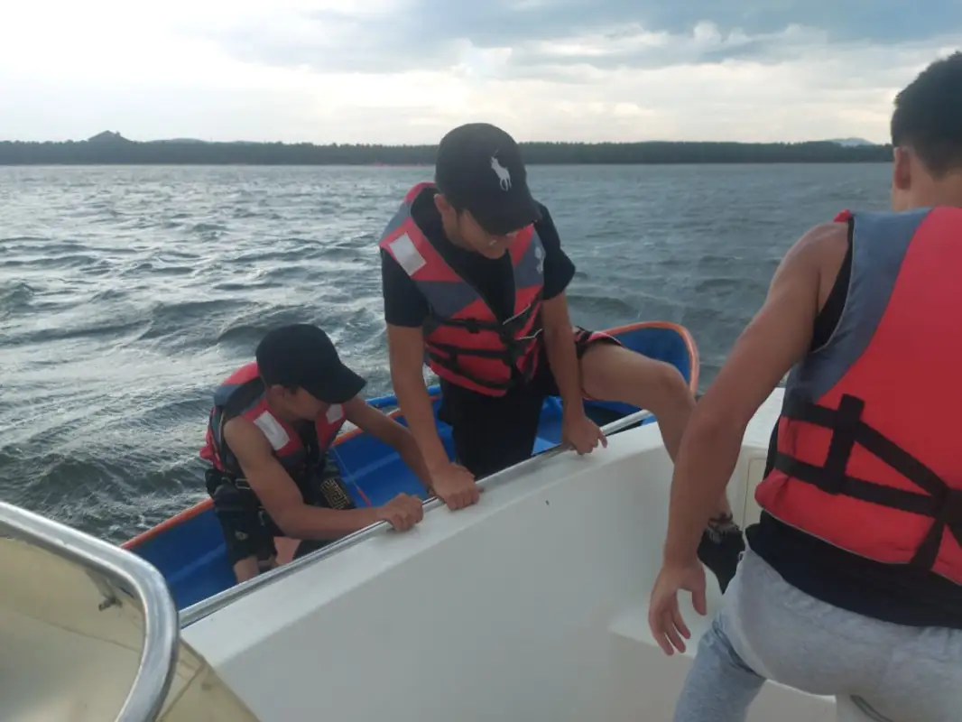 19 человек спасли на озере Бурабай - МЧС