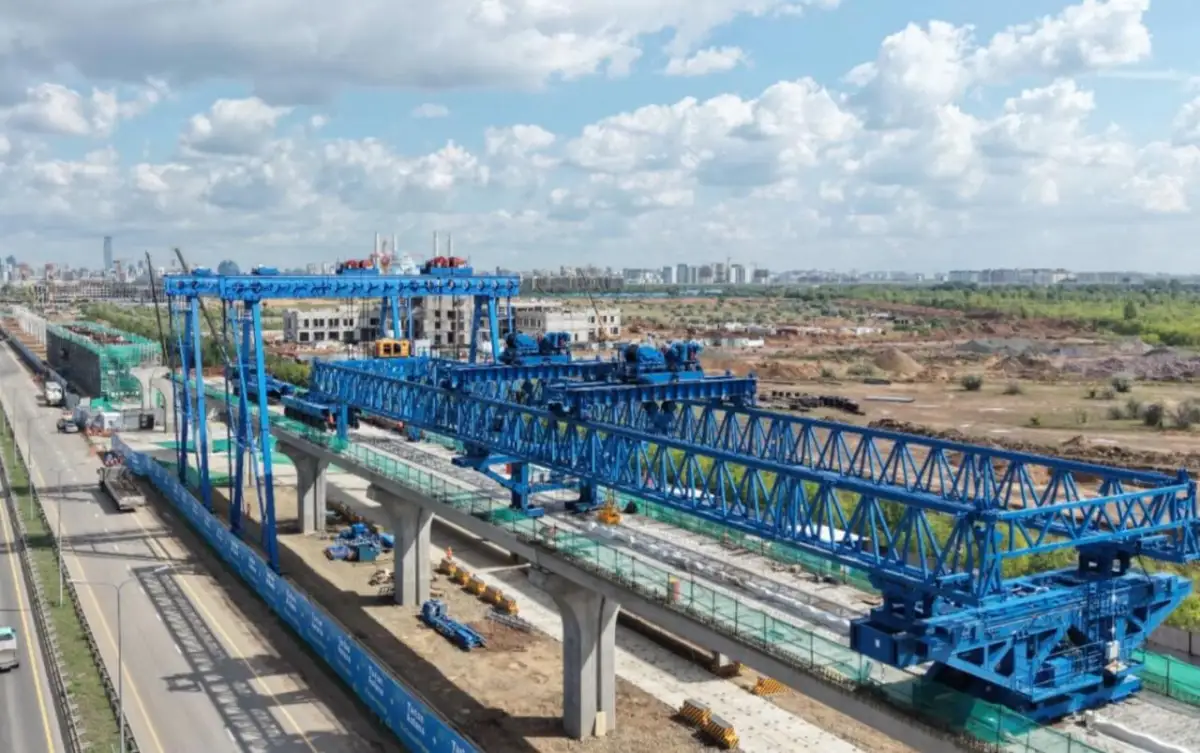 В сторону Косшы подняли первую балку для Tarlan Astana