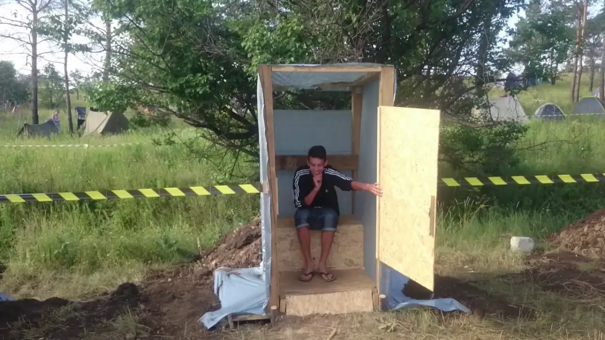 «Деньги не главное»: глава МОН объяснил, почему нельзя быстро закрыть все уличные туалеты возле школ