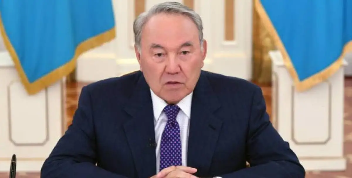 Елбасы выразил соболезнования родным и близким жертв коронавируса