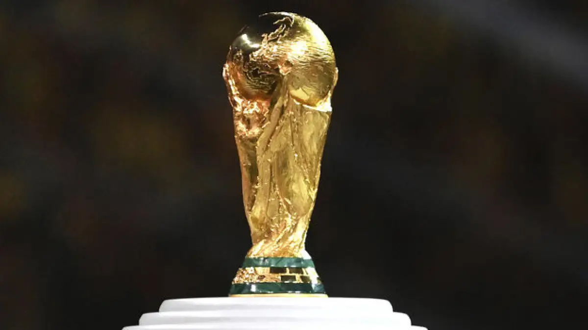 ЧМ по футболу пока не в планах - Оралов