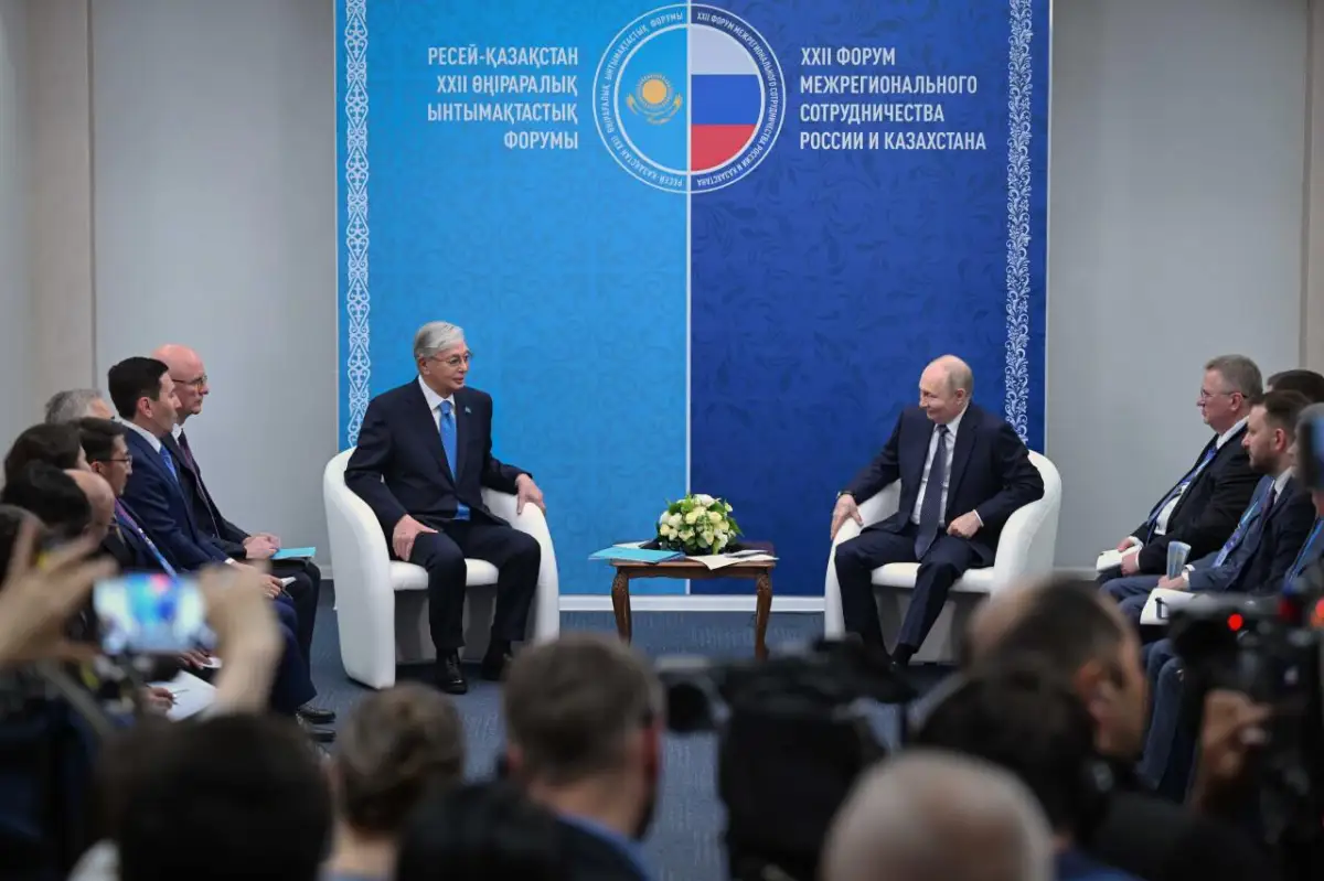 Президент Казахстана предложил "заморозить конфликт в Украине"