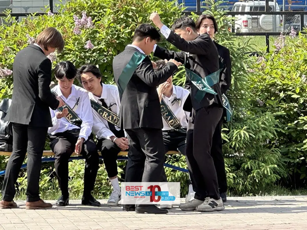 Как выпускники Астаны прощались со школой