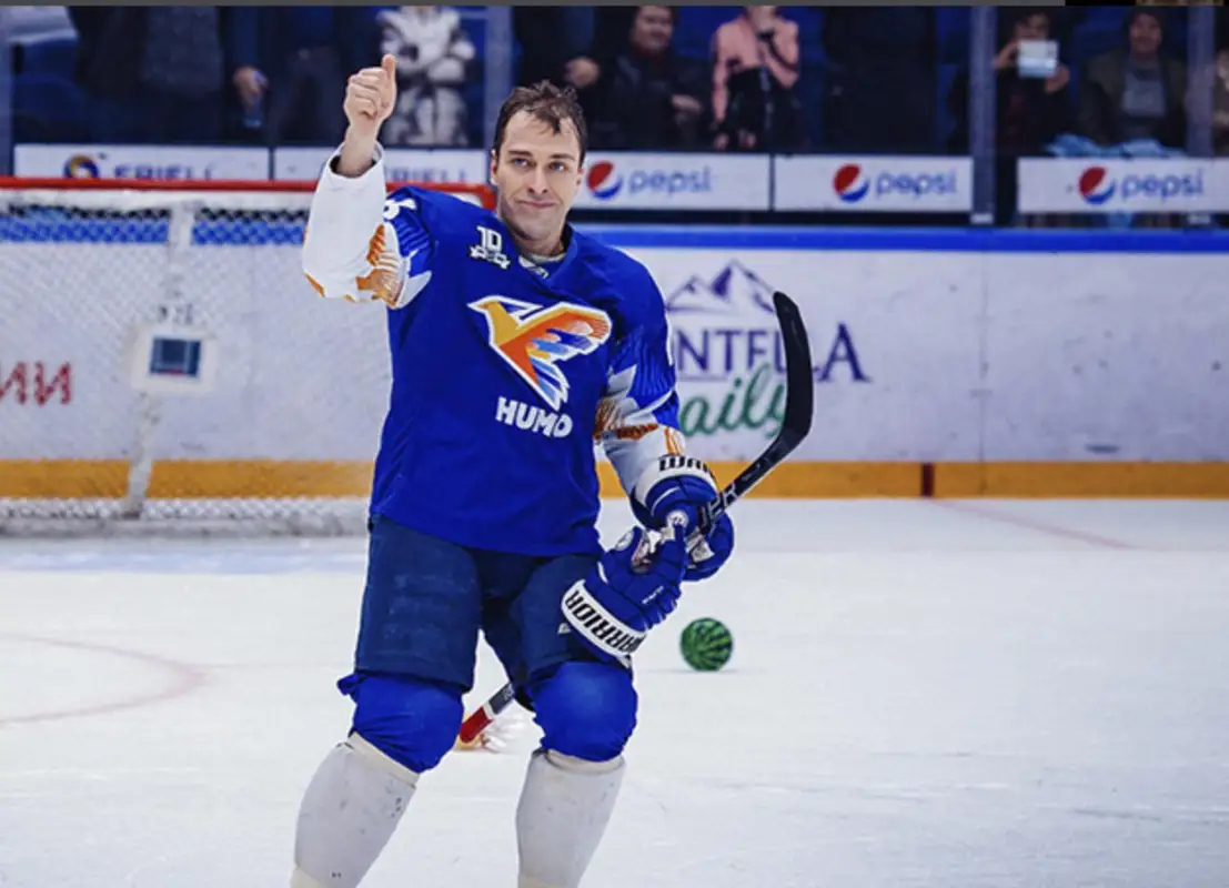 Скандальный хоккеист и обладатель Кубка Гагарина продолжит карьеру в чемпионате Казахстана