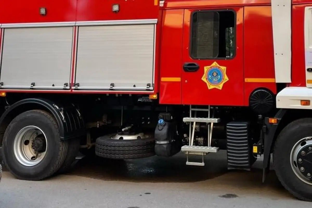 В Астане эвакуировали 36 человек при пожаре