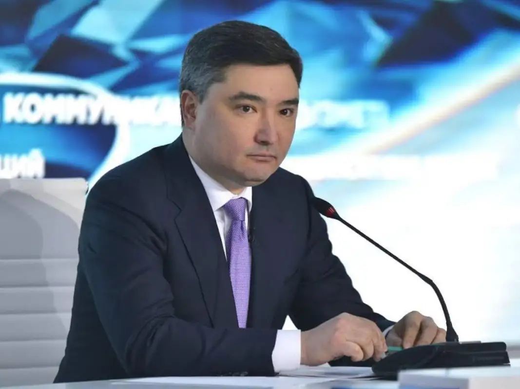 «Опытный госслужащий»: Президент Казахстана дал характеристику Олжасу Бектенову