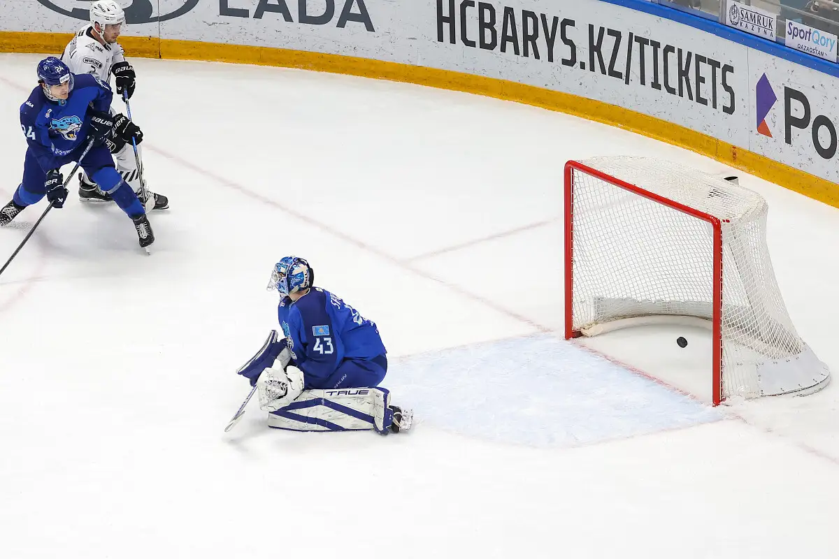 "Барыс" проиграл команде своего бывшего тренера