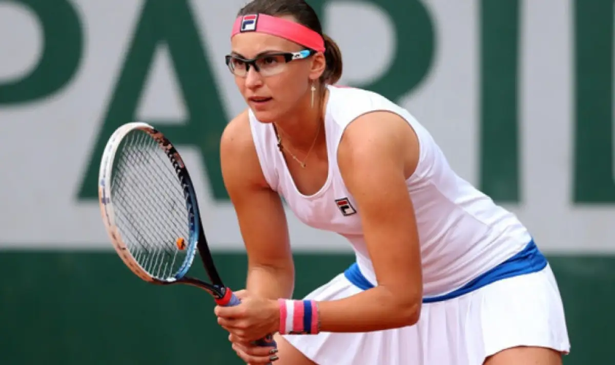 Шведова проиграла на старте AusOpen