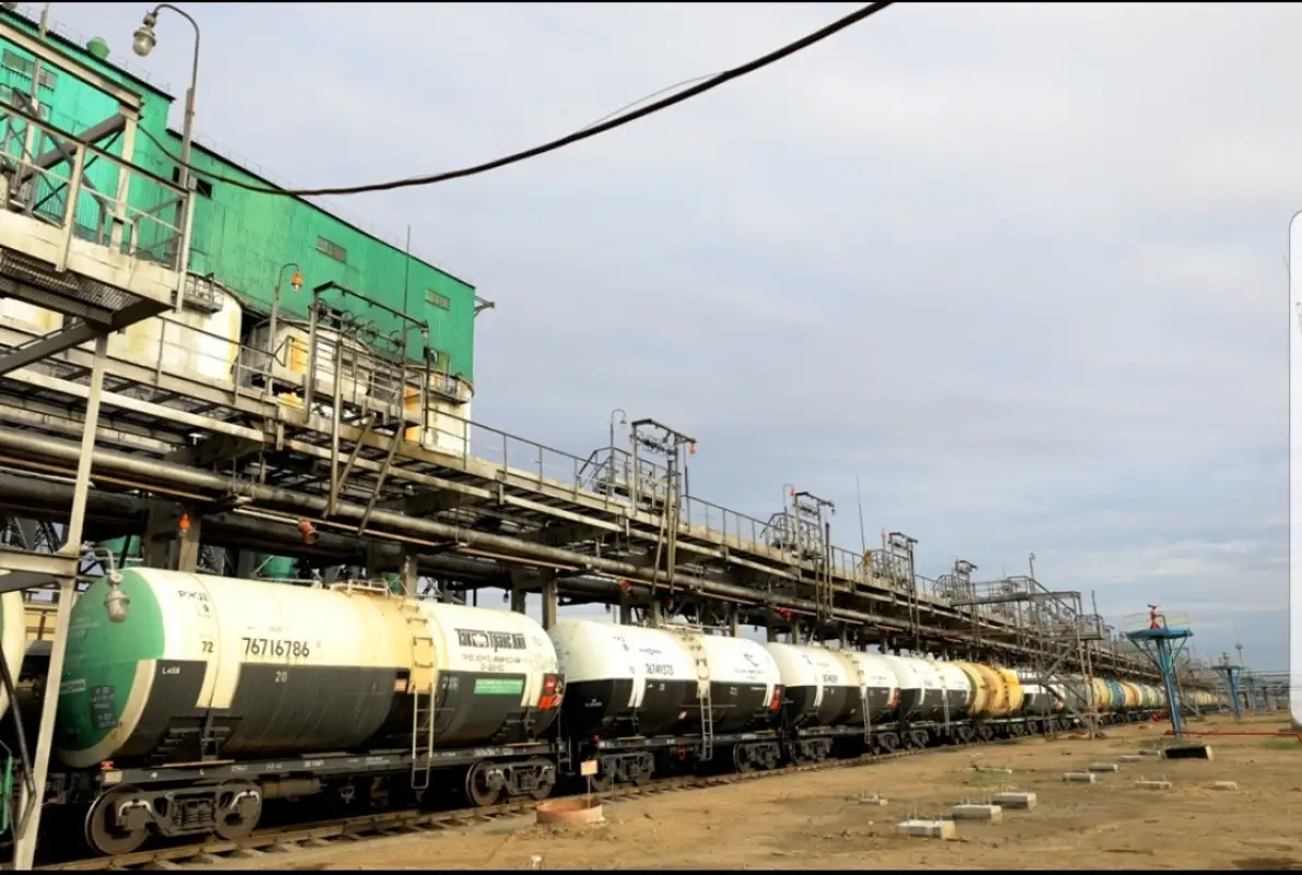 Атырауский НПЗ отгружает первую партию неэтилированного бензина Аи-92 в Европу