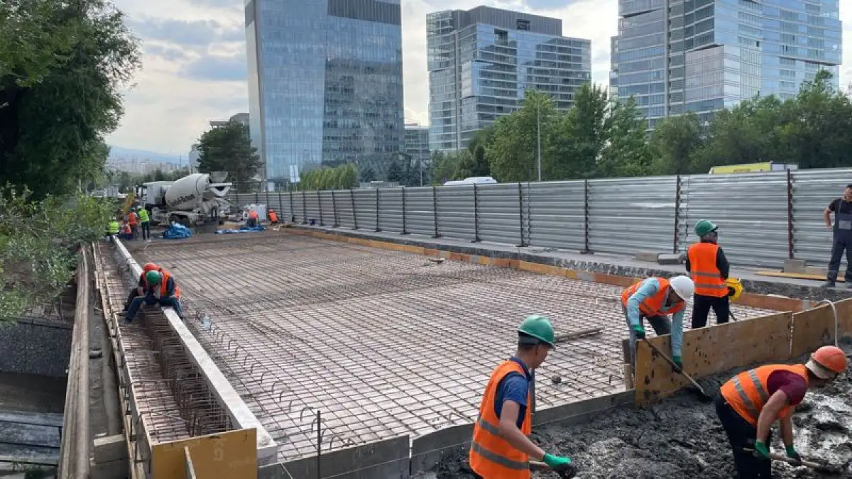 Как будут бороться с пробками в Алматы, возникших после начала ремонта на Аль-Фараби