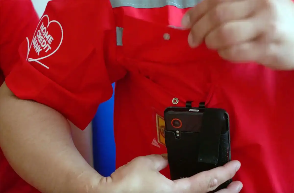 В двух городах Казахстана медики "скорой медпомощи" получили видеожетоны