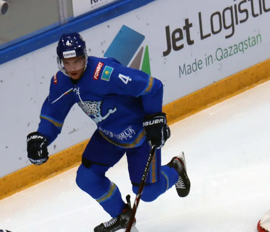 Почему Шалапов и Виделль не вышли на лёд в матче с «Автомобилистом»