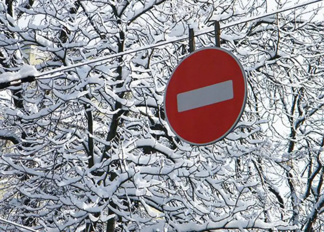 В некоторых областях Казахстана приостановили автодвижение