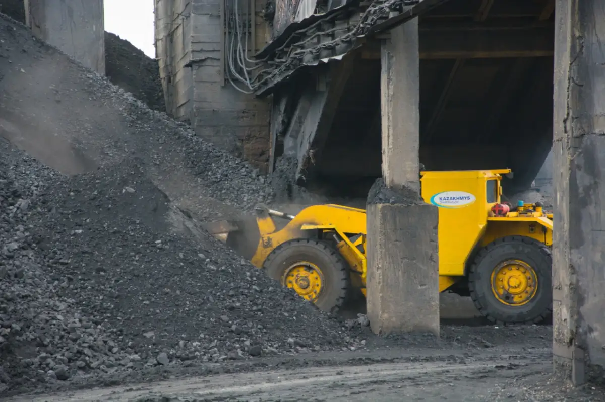 В Сатпаеве начнут топить менее зольным углем