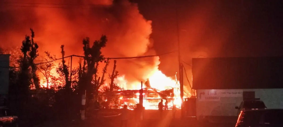 Сильный пожар в Нур-Султане: горит газонаполнительная станция