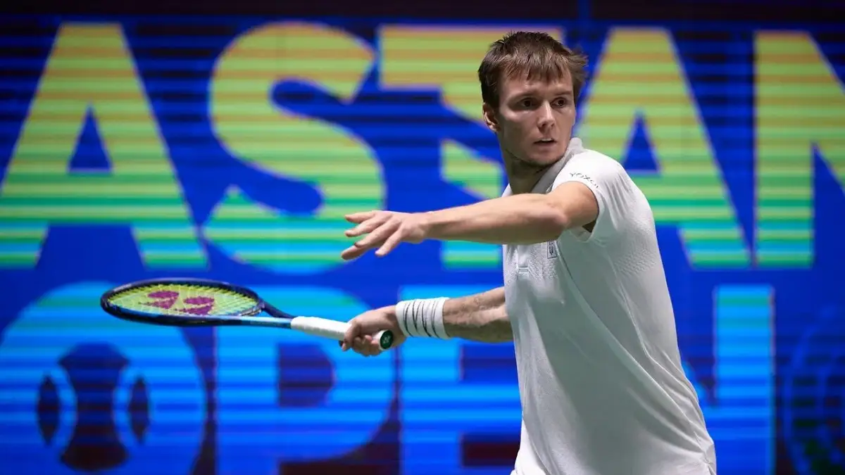 Казахстанец Бублик вышел в третий круг Astana Open ATP 250