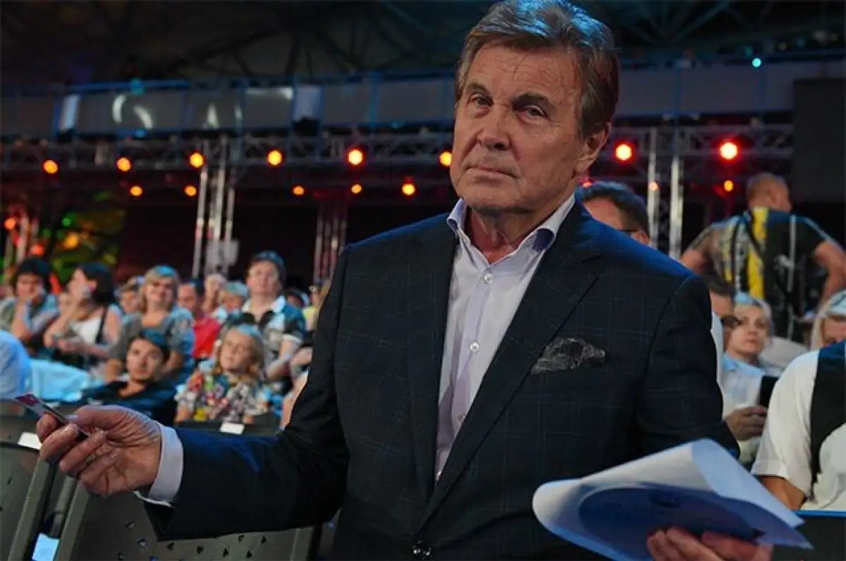 Лещенко позволил себе шутку о своем нашумевшем посещении ЦОНа в Алматы