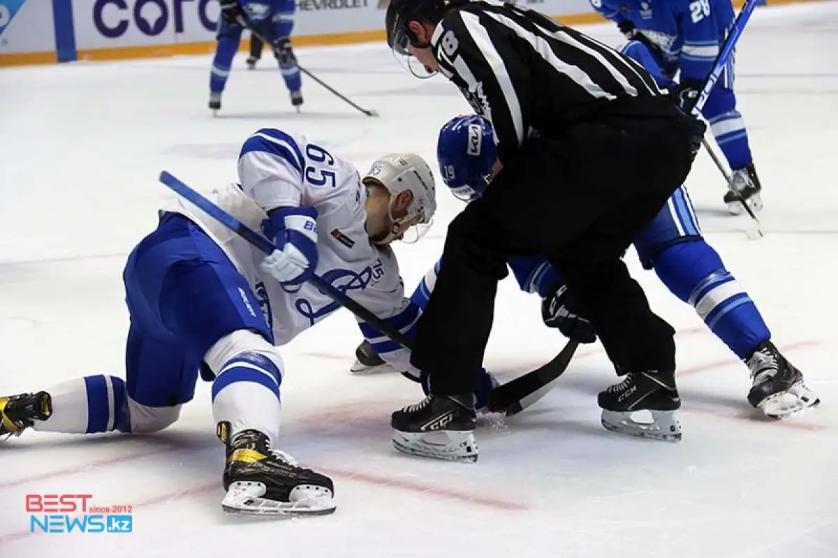 Прямая трансляция матча "Динамо" (Москва) - "Барыс" 