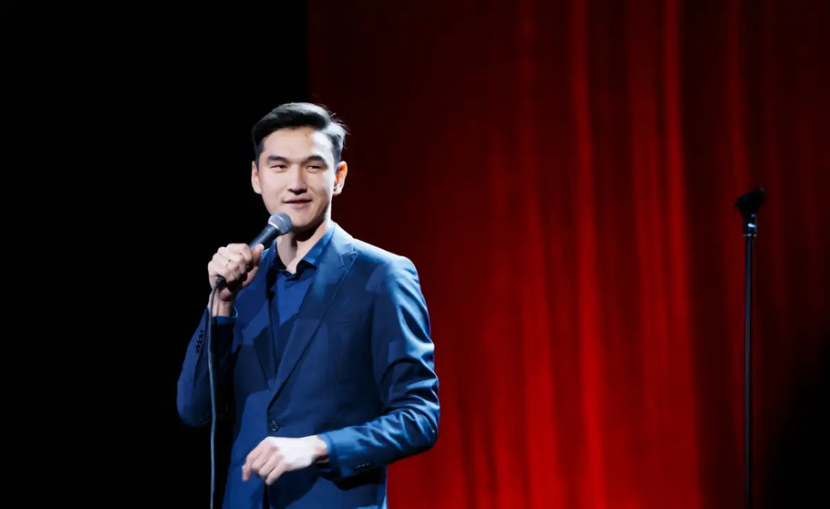 «Это хорошо»: аким Акмолинской области о предложении назначить комика Сабурова акимом Степногорска