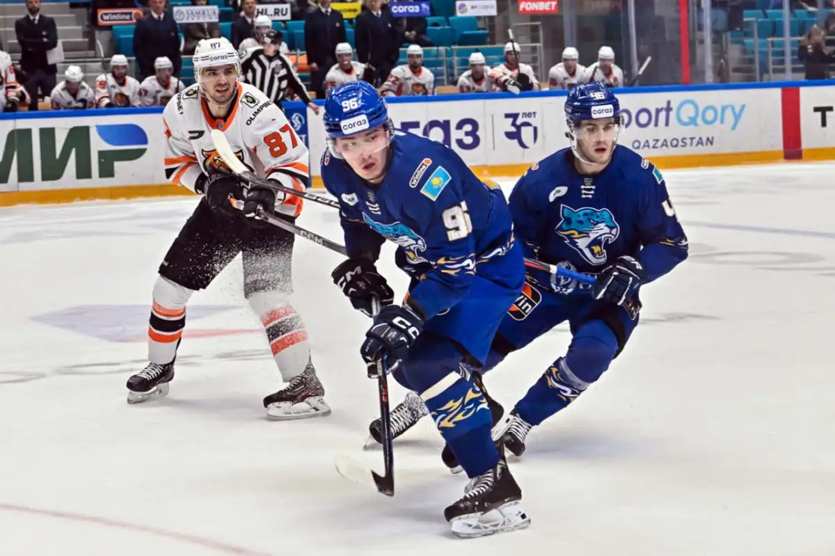 «Барыс» перевел игру в овертайм, но уступил «Амуру»