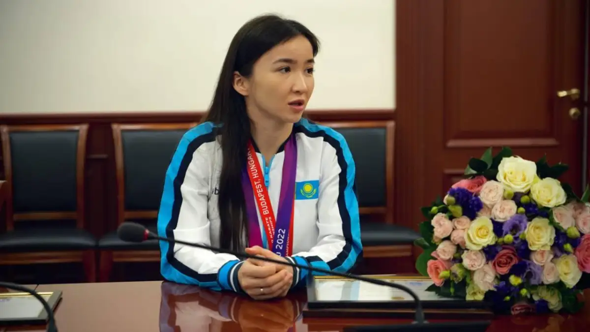 Первой чемпионке мира из Казахстана вручили Алгыс хат Главы государства