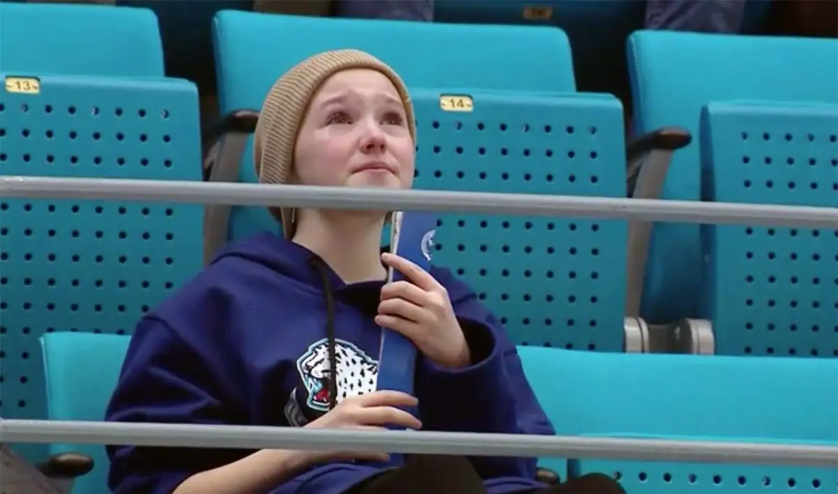 Нур-Султан, внимание: Bestnews.kz разыскивает самую трогательную болельщицу матча Барыс-Йокерит!