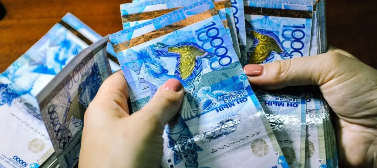 Цифра дня: казахстанцы заработали 23 млн тенге за сигналы о коррупционерах