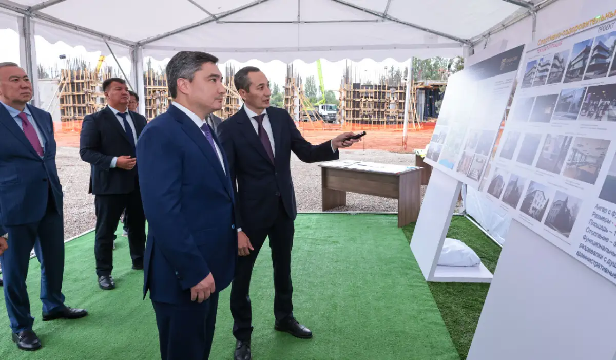 Бектенов посетил строительство санатория в Чолпон-Ата
