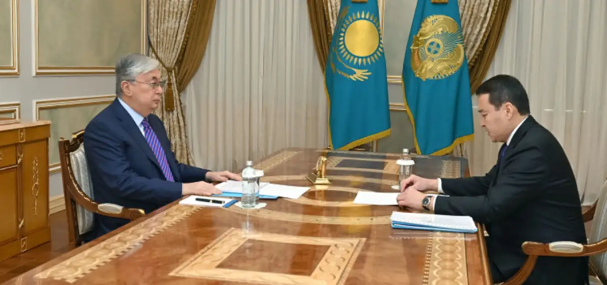 Токаев поручил Смаилову особо контролировать отопительный сезон