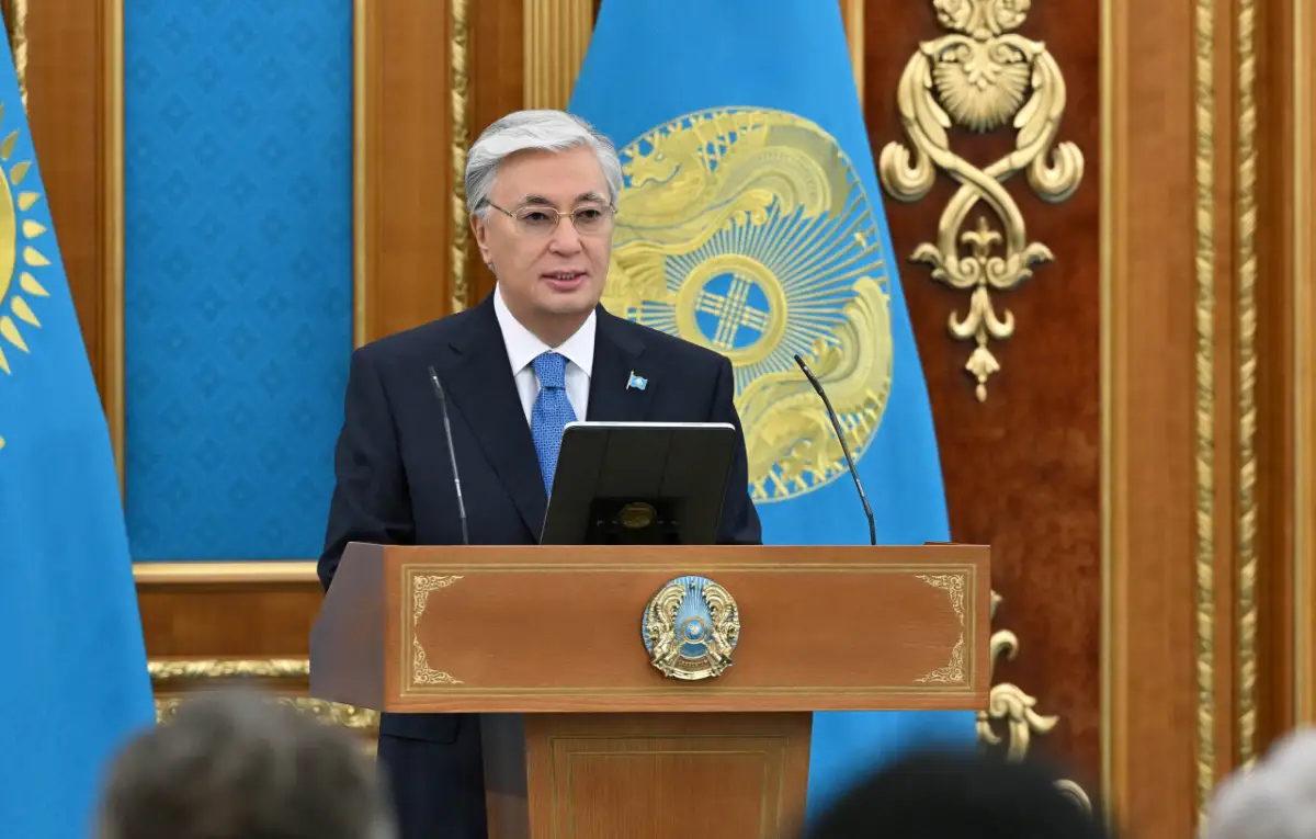 «Каждый человек должен уважать труд медиков» – Президент Казахстана