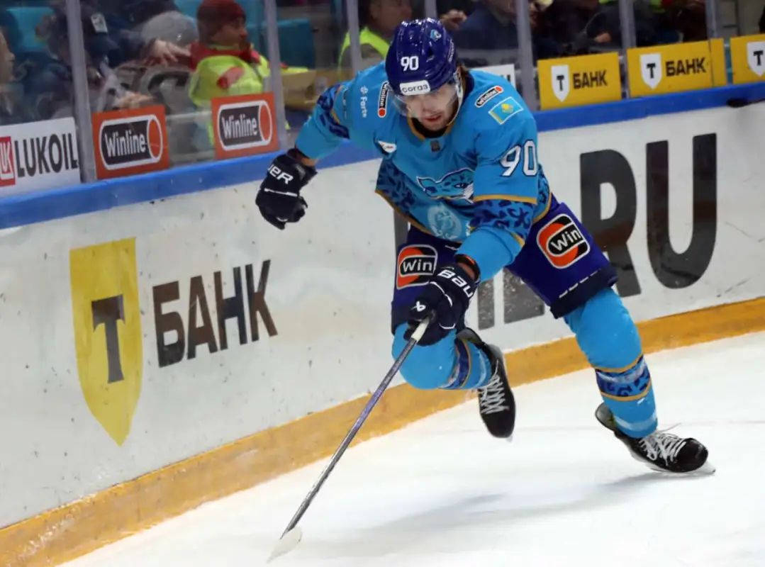 Барыс досрочно расторг контракты с тремя игроками 