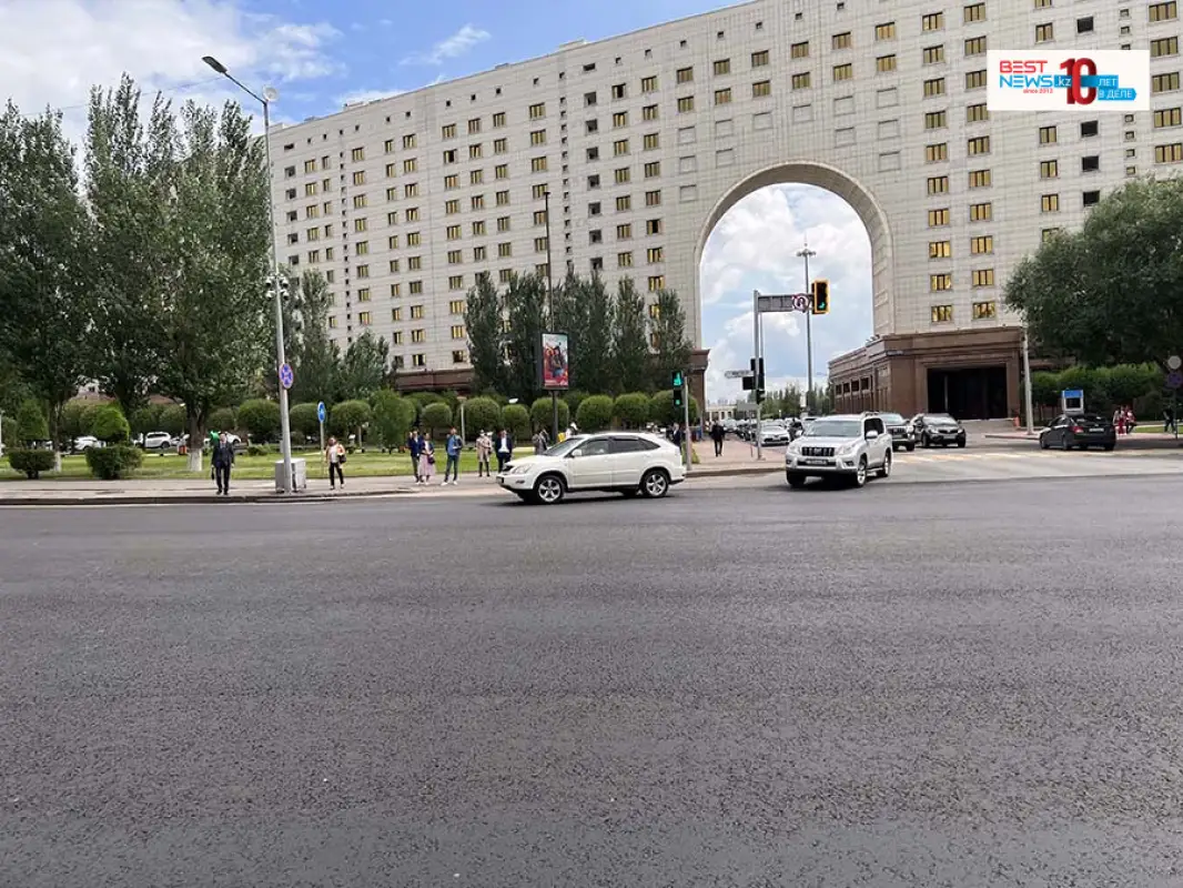 Когда возле столичного Дома министерств обновят разметку