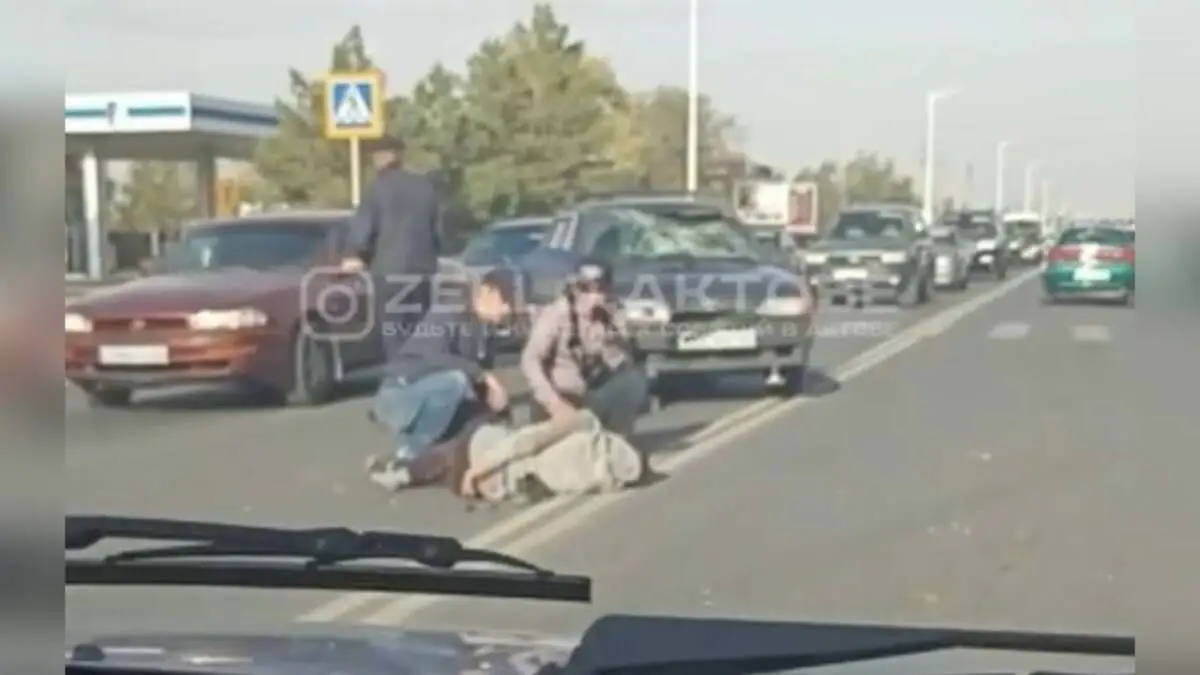 В Актобе водитель сбил велосипедиста