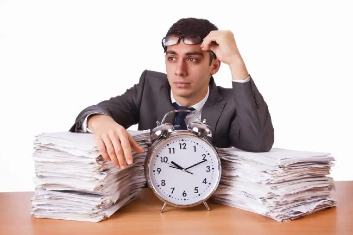 Казахстанцев смогут вызывать на внеурочную работу только с согласия