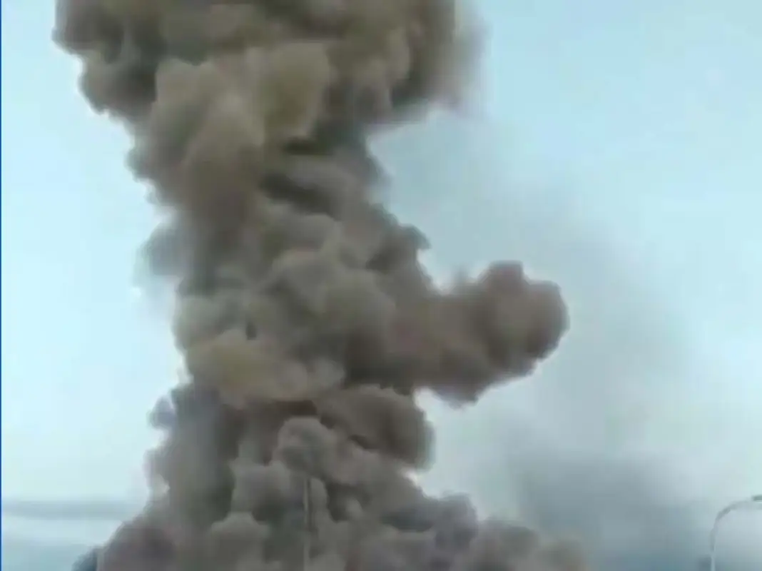 Есть погибшие во время взрывов на армейском складе боеприпасов - министр обороны РК