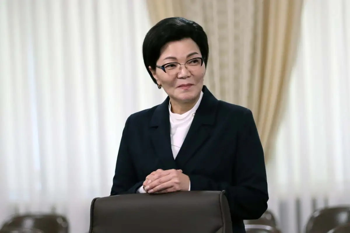 Министра труда Жакупову попросили помочь с работой