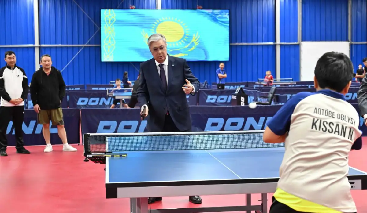 "Втянулся в занятия йогой, играю в настольный теннис" - Президент Казахстана