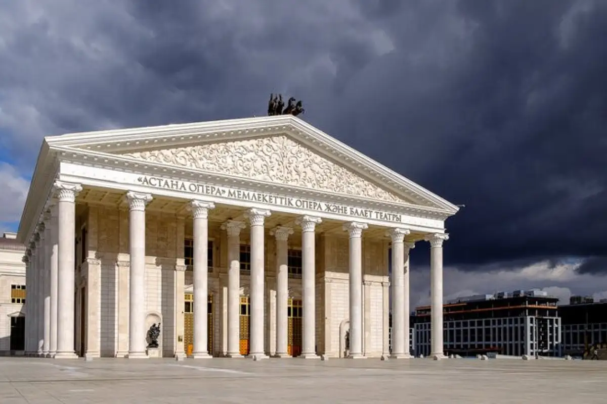 "Артисты и персонал «Астана Опера» бедствуют" – депутат
