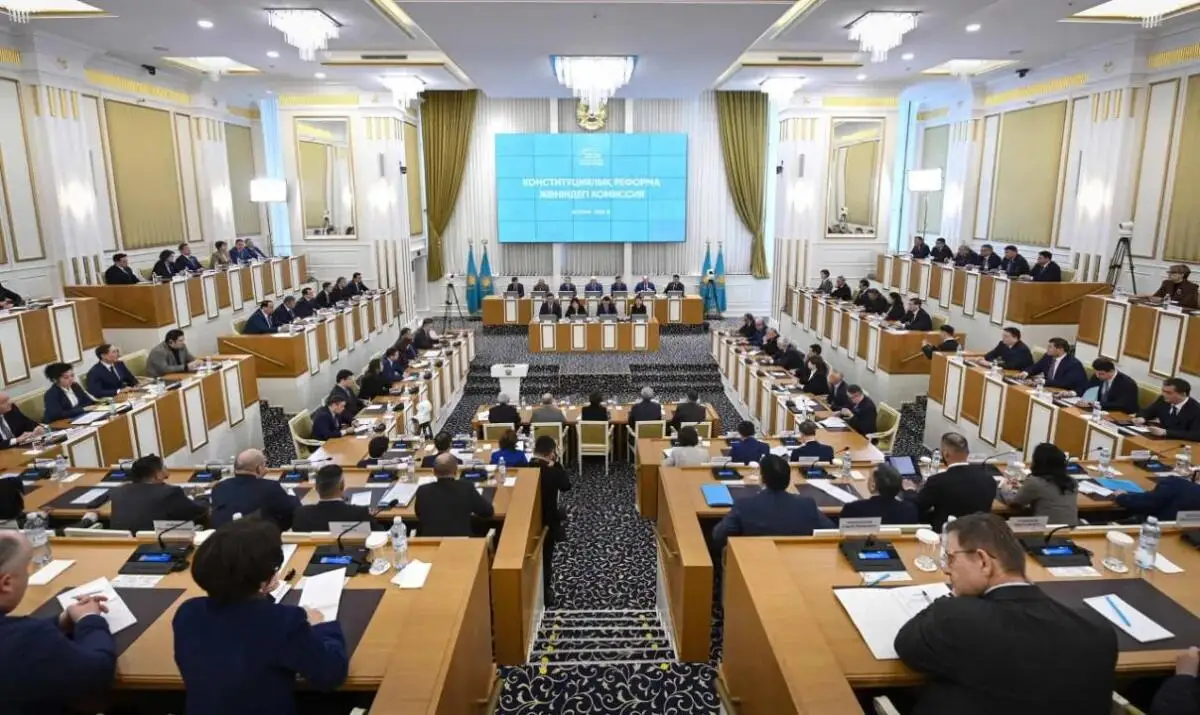 Назван возможный дедлайн для работы Конституционной комиссии