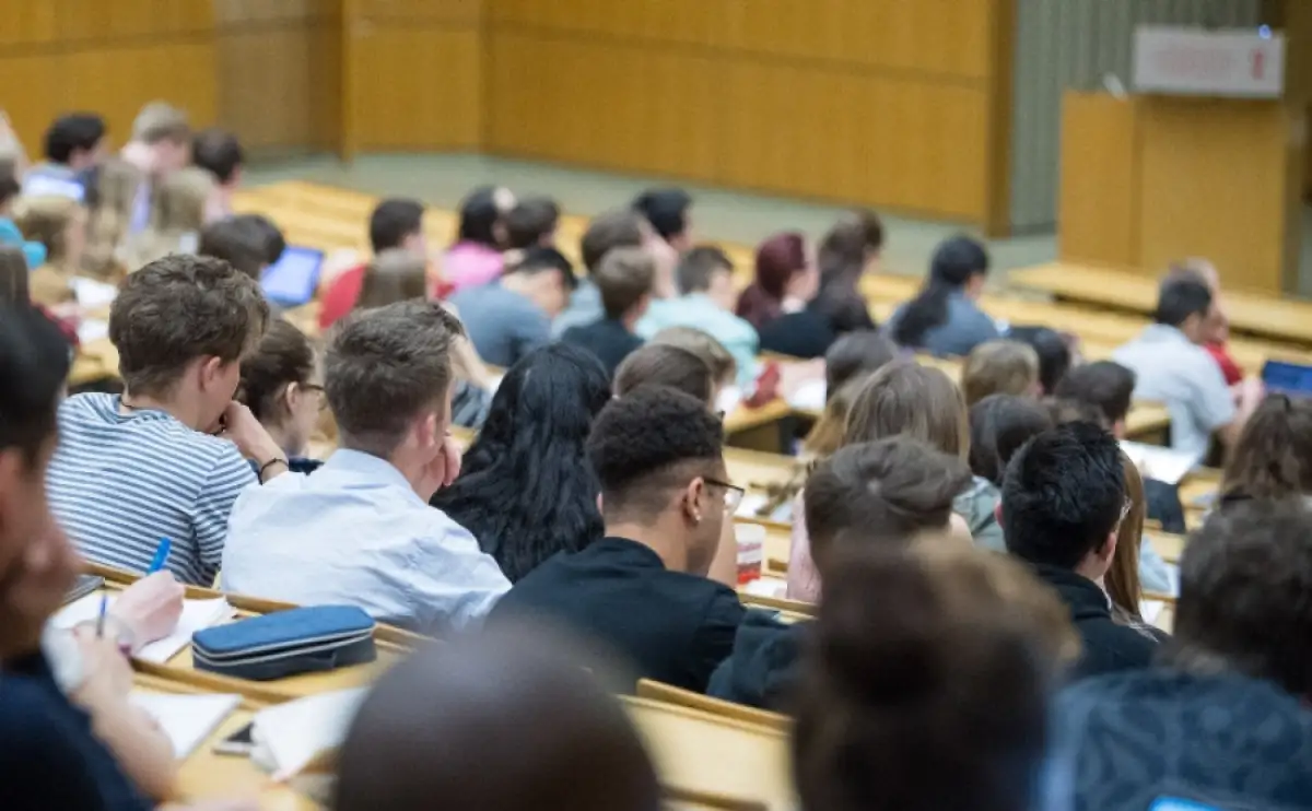 В Казахстане увеличат размеры стипендий для студентов