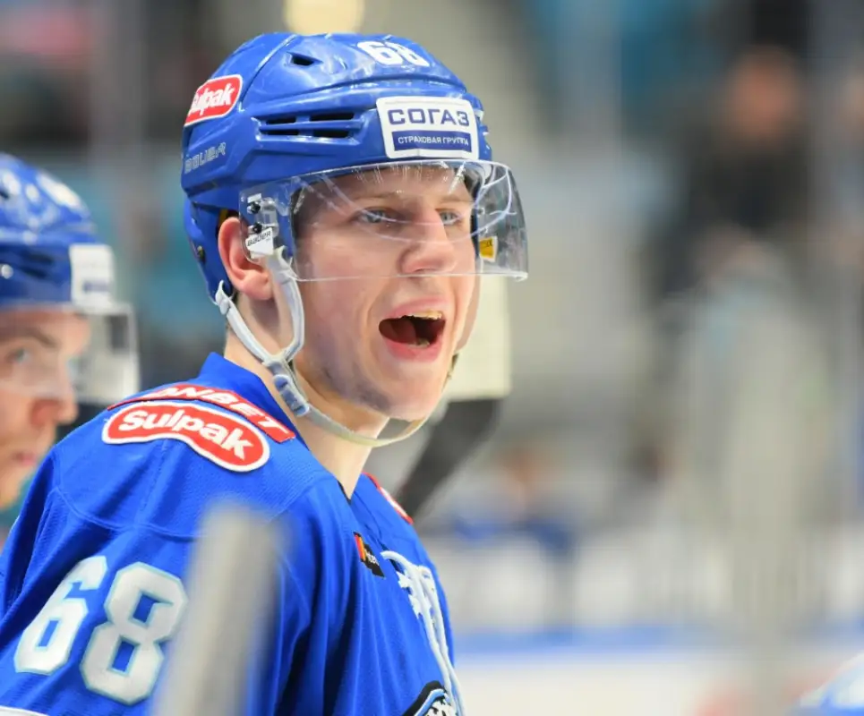 Барыс продлил контракт с нападающим